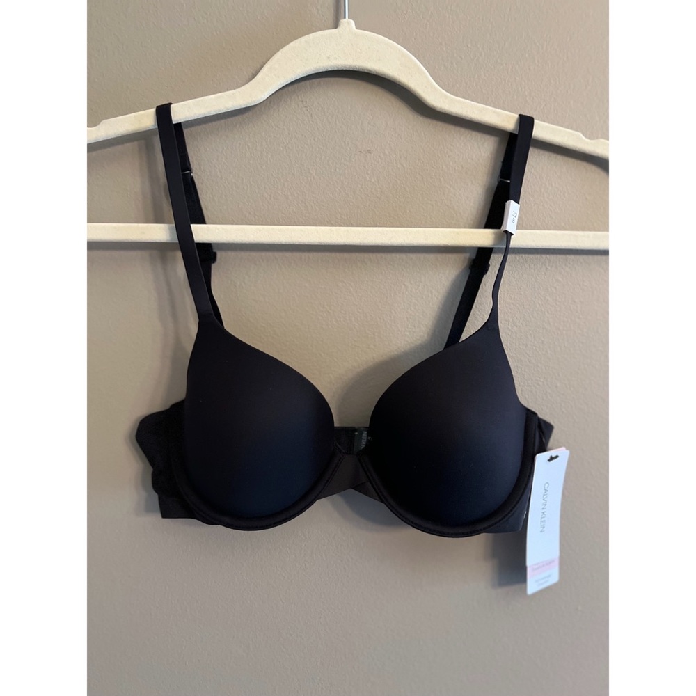 Calvin Klein lightly lined bra